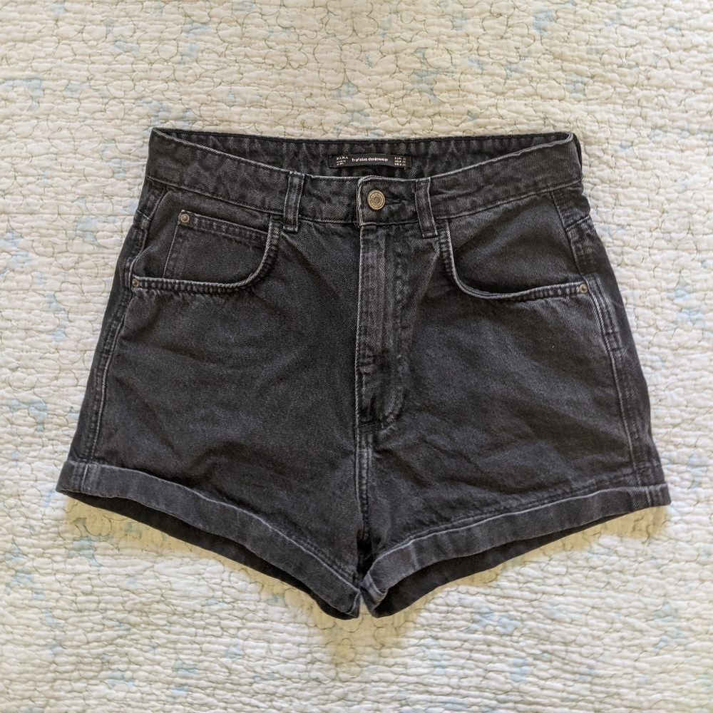 Zara highwaisted denim shorts